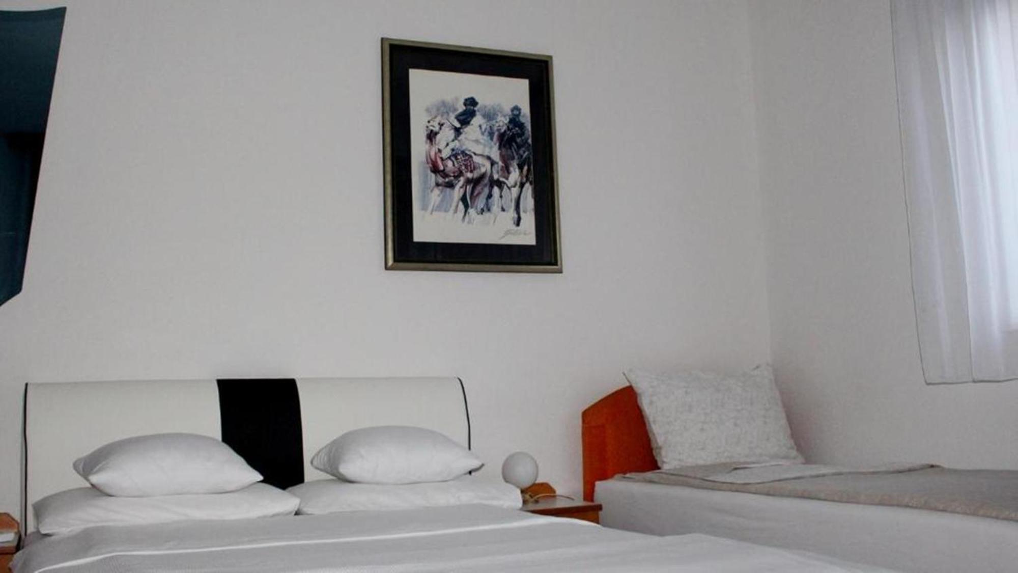 Holiday In Bihać Esterno foto